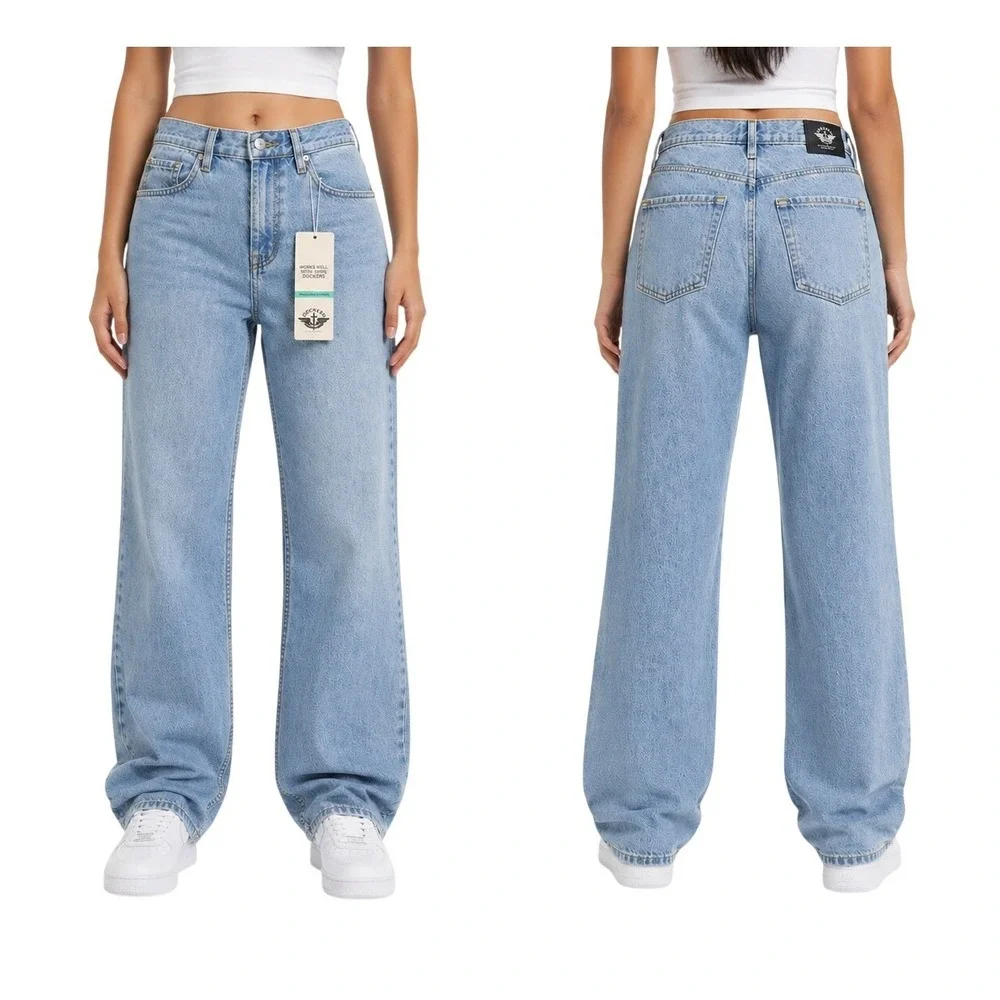 Dockers Womens Mid Rise Relaxed Straight Leg Jeans Light Wash Blue A64720005 25